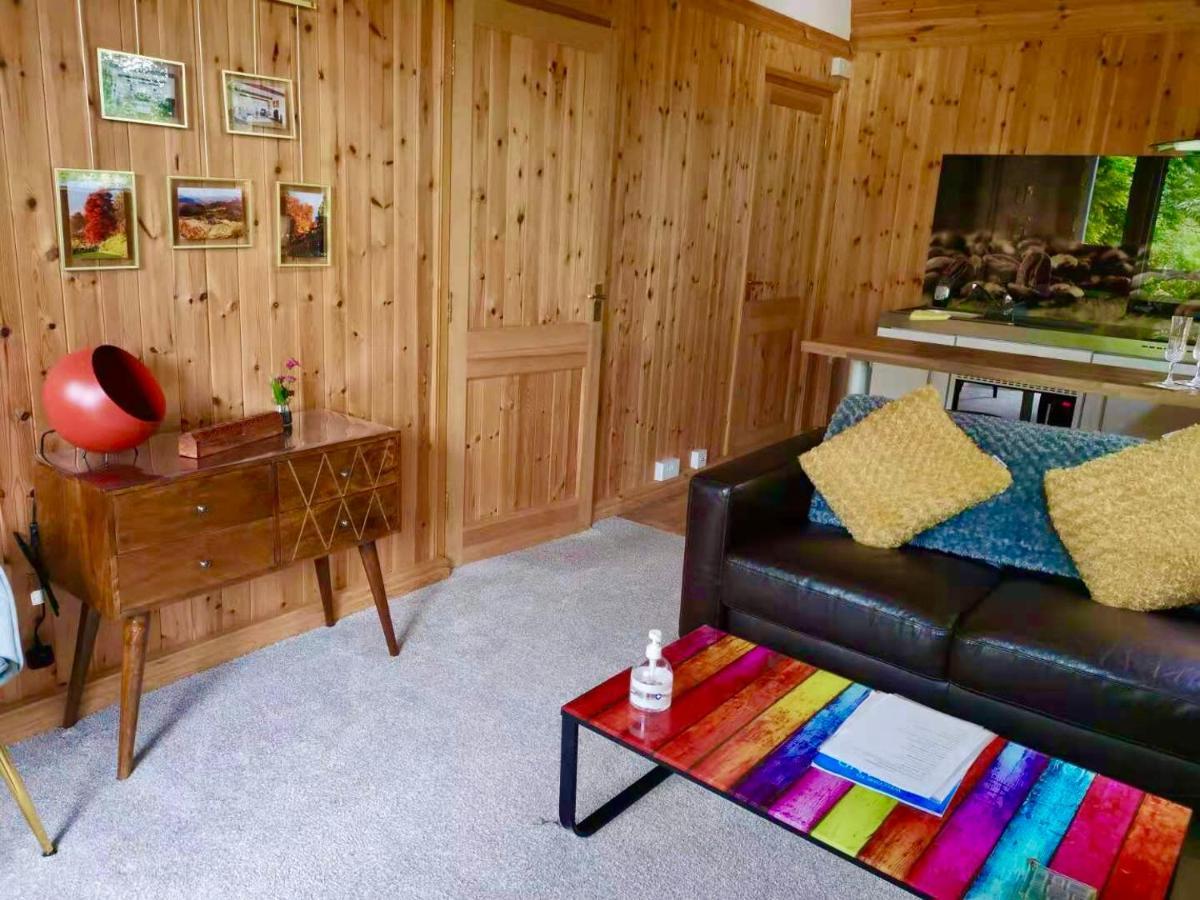 הוילה הוקסהד Treeside Woodhouse מראה חיצוני תמונה